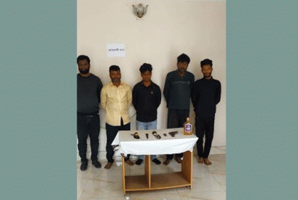 ফরিদপুরে পিস্তলসহ পাঁচজন গ্রেফতার