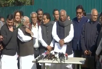 আদানিকে নিয়ে আলোচনার দাবি, মুলতুবি ভারতের লোকসভা-রাজ্যসভার অধিবেশন