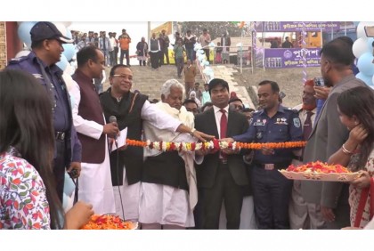 
কুড়িগ্রামে বাণিজ্য মেলার উদ্বোধন