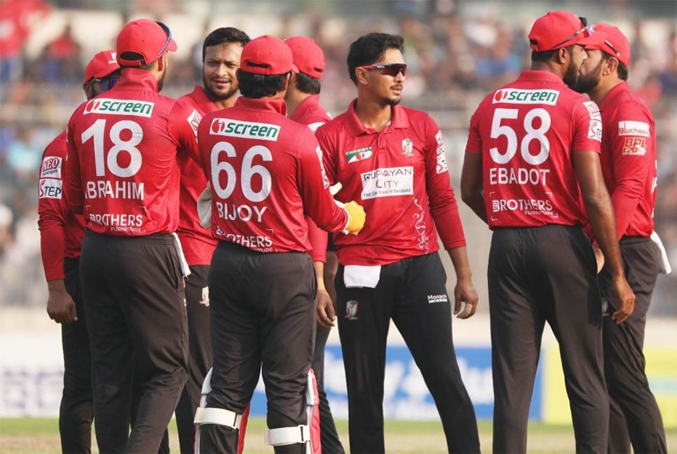 খুলনাকে উড়িয়ে প্লে অফের পথ পরিষ্কার করলো বরিশাল
