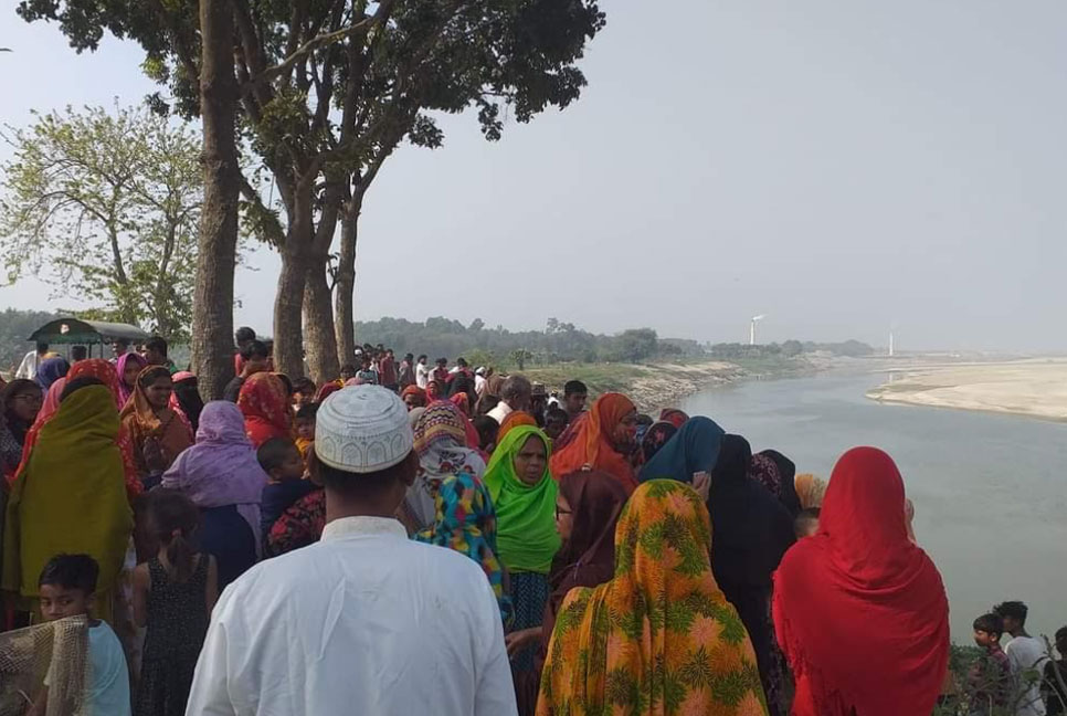 চার বন্ধু নদে গোসলে নেমে লাশ হয়ে ফিরল একজন

