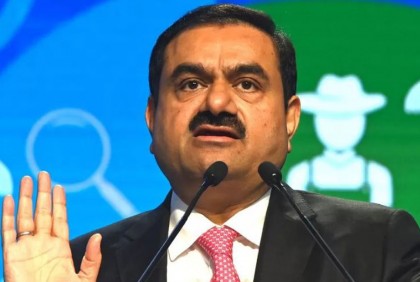 আদানি গ্রুপ এক সপ্তাহে খোয়ালো ১০ হাজার কোটি ডলার!