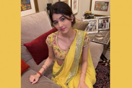 এবার কি অভিনয়ে নামবেন ডিম্পলের নাতনি?