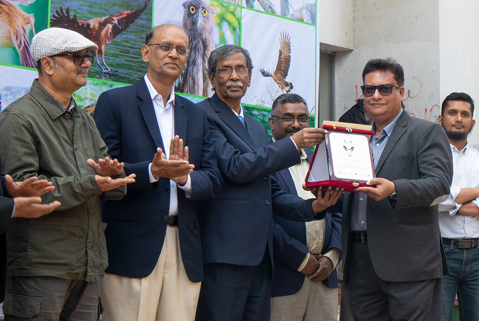 ‘কনজারভেশন মিডিয়া অ্যাওয়ার্ড’ পেলেন বশেমুরকৃবি’র অধ্যাপক আমিনুর রহমান
