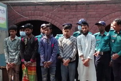 স্বামী-সন্তানের খোঁজে ঢাকায় আসা নারীকে দলবদ্ধ ধর্ষণের ঘটনায় গ্রেফতার ৫



