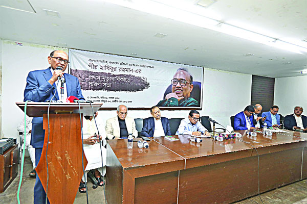 পীর হাবিবের মতো স্পষ্ট কথা বলা সাংবাদিকের অভাব