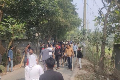 গোপালপুরে মেয়রের উপর হামলা, আহত ১২