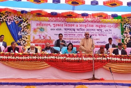 ‘১৮ কোটি মানুষের জন্য আল্লাহ শেখ হাসিনাকে বাঁচিয়ে রেখেছেন’