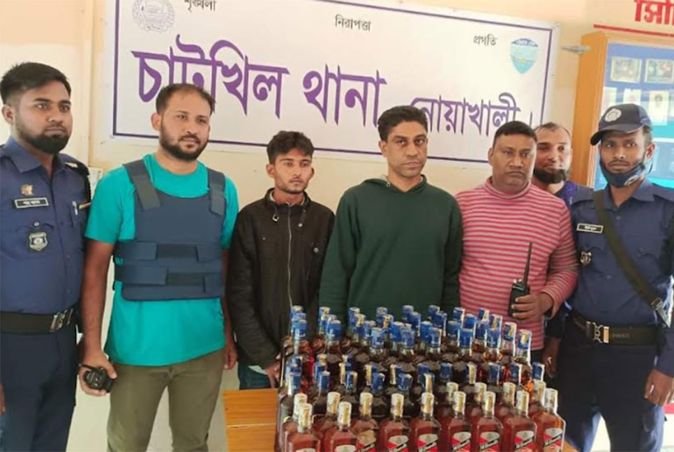 নোয়াখালীতে ২ মাদক কারবারি গ্রেফতার
