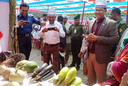 বাগেরহাটে স্মার্ট কৃষি প্রযুক্তি উদ্ভাবনী মেলা শুরু