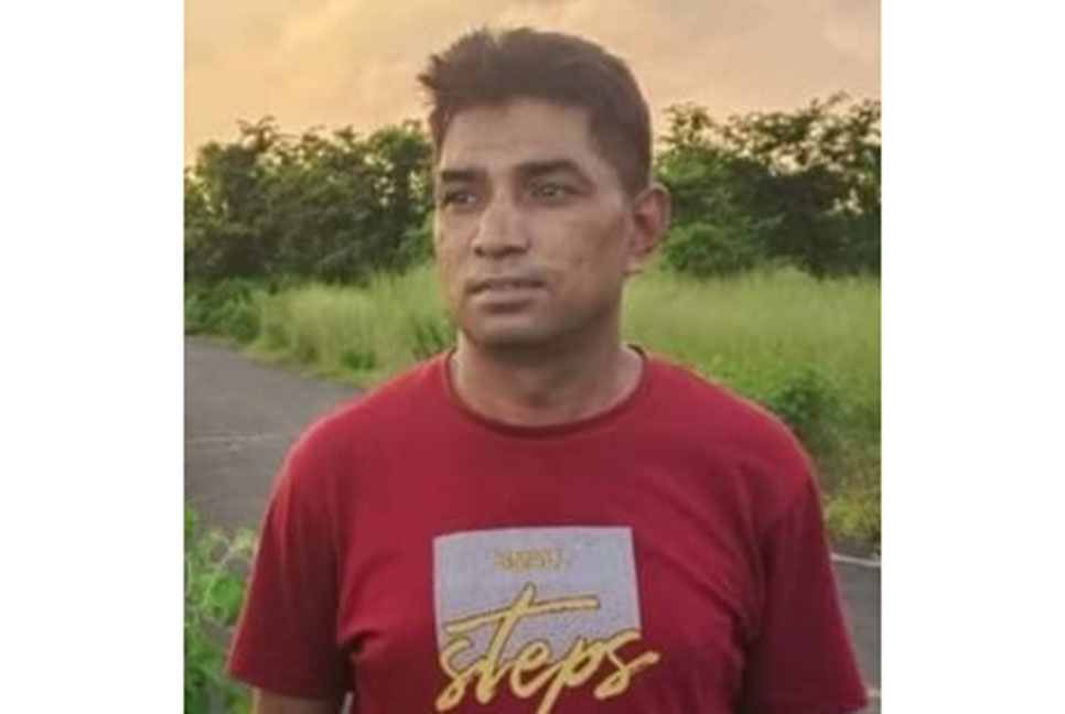 থানা ব্যারাক থেকে এসআইয়ের ঝুলন্ত মরদেহ উদ্ধার