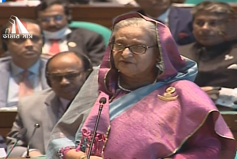 গ্যাসের চাহিদা মেটাতে স্পট মার্কেট থেকে এলএনজি কেনা হচ্ছে : প্রধানমন্ত্রী

