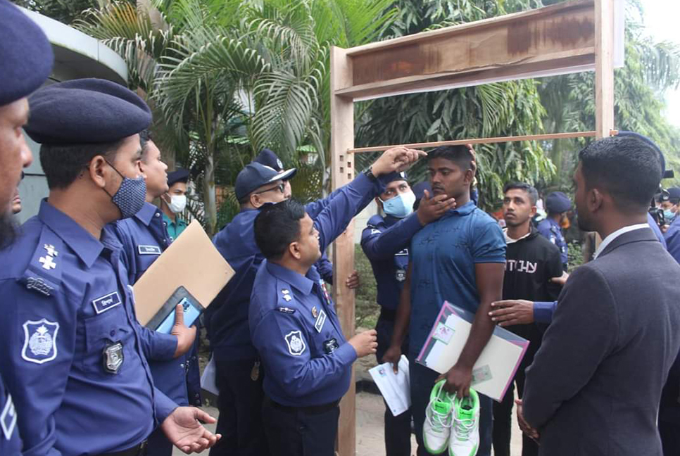 নেত্রকোনায় পুলিশ কনস্টেবল পদে নিয়োগে পরীক্ষা অনুষ্ঠিত