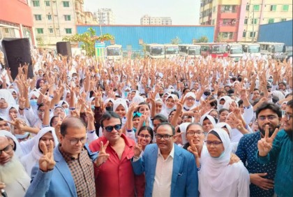 ফলাফলে উচ্ছ্বাস সামসুল হক খান স্কুল অ্যান্ড কলেজে

