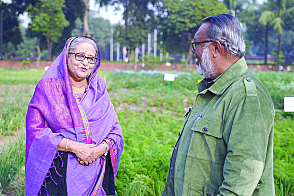 কৃষির হাতেখড়ি বাবার কাছেই