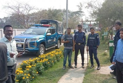 পবিপ্রবিতে রেজিস্ট্রারের অপসারণ দাবিতে আন্দোলনরতদের ওপর হামলা