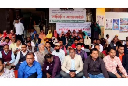 
পবিপ্রবিতে রেজিস্ট্রারের অপসারণ দাবিতে
আন্দোলনকারীদের ওপর হামলা