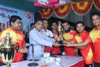 নোয়াখালীতে জেলা প্রশাসক গোল্ডকাপ ব্যাডমিন্টন টুর্নামেন্টে জেলা সদর দল চ্যাম্পিয়ন 