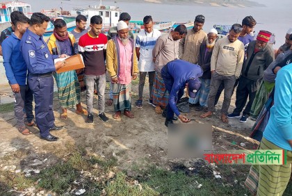 রাস্তার পাশে পলিথিনে মোড়ানো নবজাতকের লাশ