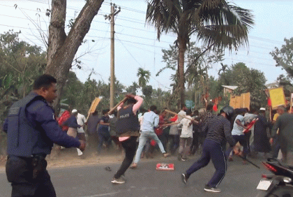 যশোরে বিএনপির পদযাত্রায় পুলিশের হামলার অভিযোগ
