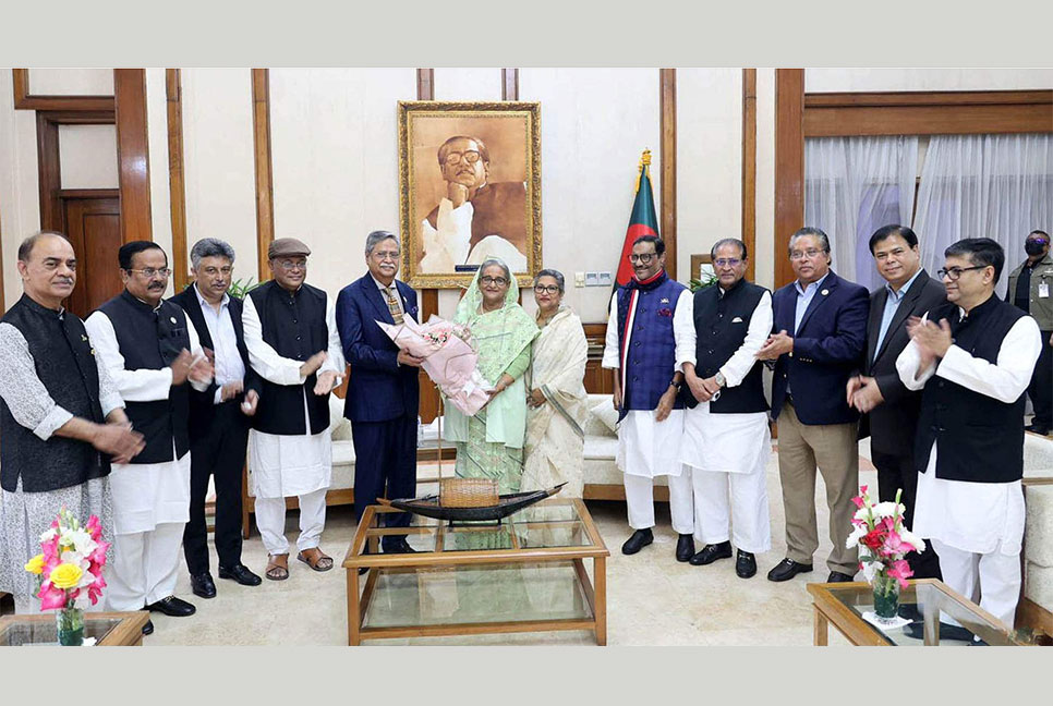 সাহাবুদ্দিন চুপ্পুকে প্রধানমন্ত্রীর অভিনন্দন