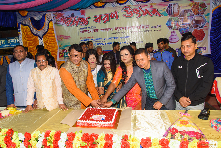 'মানুষের জীবন মানের উন্নয়নে কাজ করে যাচ্ছেন শেখ হাসিনা'