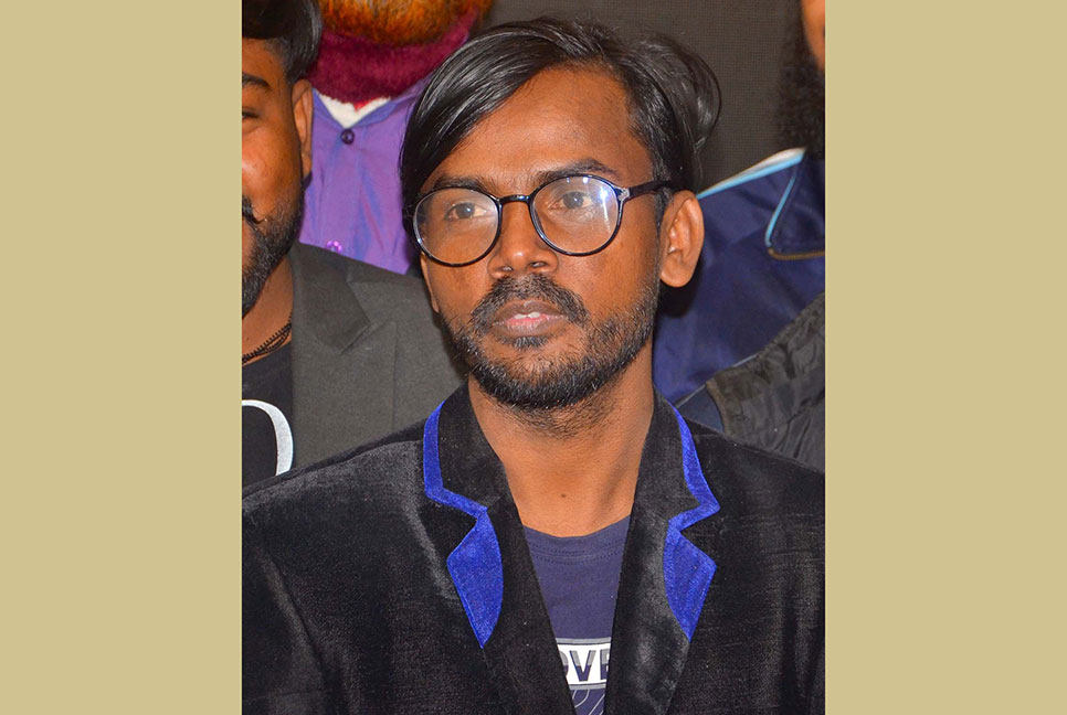 নতুন রাজনৈতিক দল গঠন করে মানুষের সেবা করতে চান হিরো আলম

