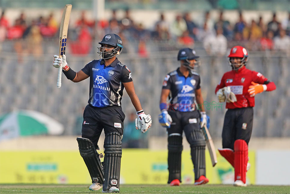 সাকিবের বরিশালকে বিদায় করে কোয়ালিফায়ারে রংপুর
