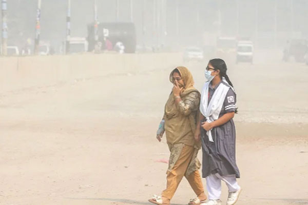 টানা তিন দিন দূষণের শীর্ষে ঢাকার বাতাস