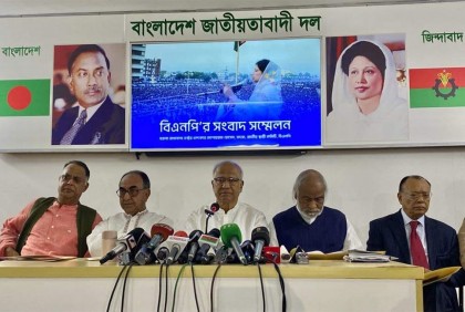 শাসকগোষ্ঠী সন্ত্রাসকে উস্কে দিয়ে ক্ষমতাকে দীর্ঘস্থায়ী করতে চায় : মোশাররফ