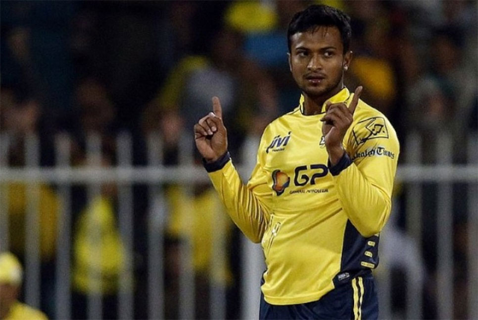 বরিশাল বাদ পড়ায় পিএসএল খেলতে পাকিস্তানে সাকিব
