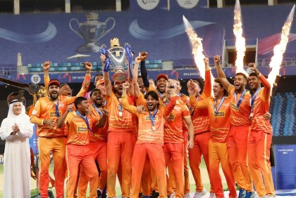শিরোপা জিতল গালফ জায়ান্টস