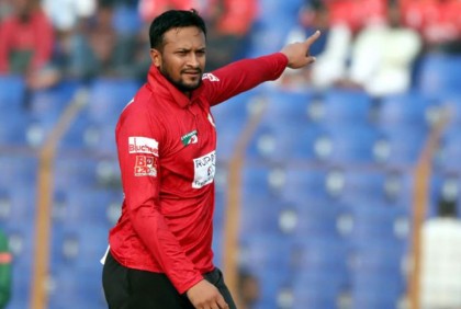 কেন ব্যাটিংয়ে নামলেন না সাকিব? জানালেন কোচ