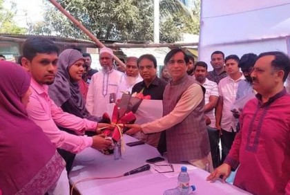 'উন্নয়নের ধারা অব্যাহত রয়েছে'