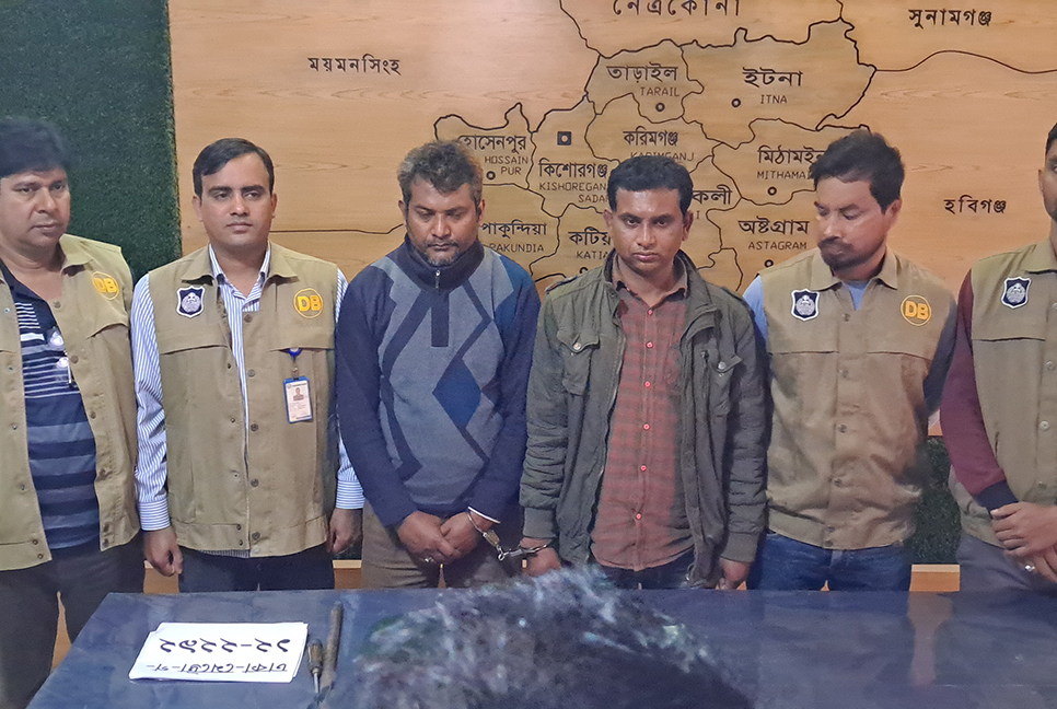 কিশোরগঞ্জে চুরির অভিযোগে গ্রেফতার ২