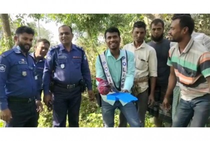  
চুয়াডাঙ্গায় বিদেশি পিস্তল ও গুলি উদ্ধার
