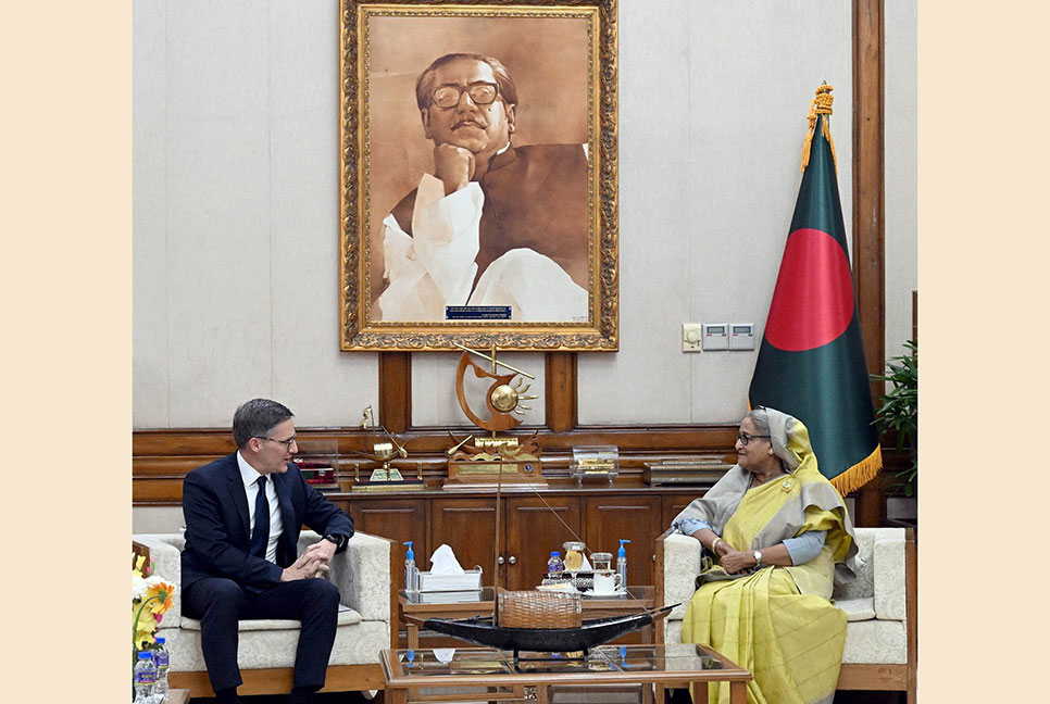 প্রধানমন্ত্রীর সঙ্গে মার্কিন পররাষ্ট্রমন্ত্রীর উপদেষ্টার সাক্ষাৎ