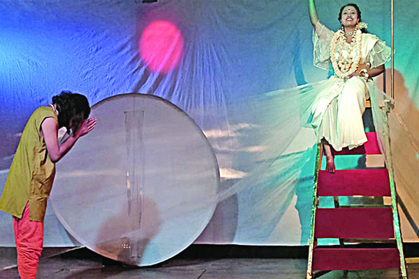 আবার মঞ্চে কালিদাস