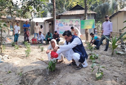 গাজীপুরে অনাবাদী কৃষিজমি স্বেচ্ছাশ্রমে চাষাবাদ স্বেচ্ছাসেবকলীগের