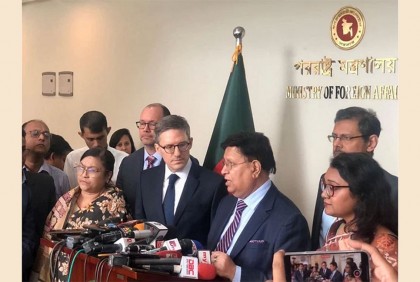 রোহিঙ্গা সমস্যা সমাধানের বিষয়টি যুক্তরাষ্ট্র গুরুত্ব দিচ্ছে : ডেরেক শোলে