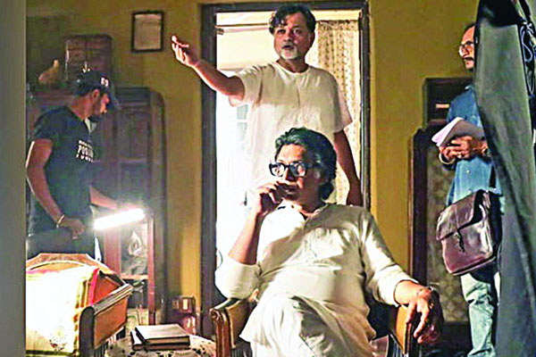 চঞ্চলকে নিয়ে মৃণালের বায়োপিকের শুটিং শুরু