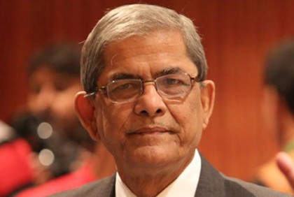 সস্ত্রীক দেশে ফিরলেন মির্জা ফখরুল

