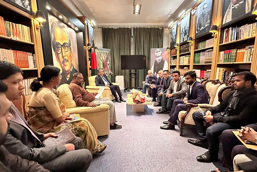 ফ্রান্সে বাণিজ্যমন্ত্রীর সঙ্গে ব্যবসায়ী নেতাদের বৈঠক