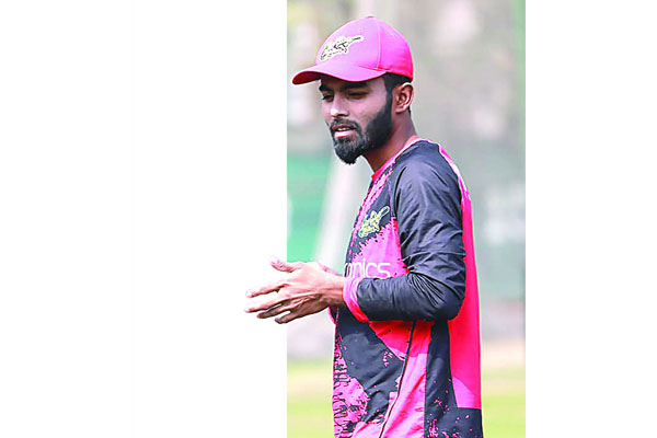 মিডল অর্ডারের ভাবনায় স্কোয়াডে হৃদয়
