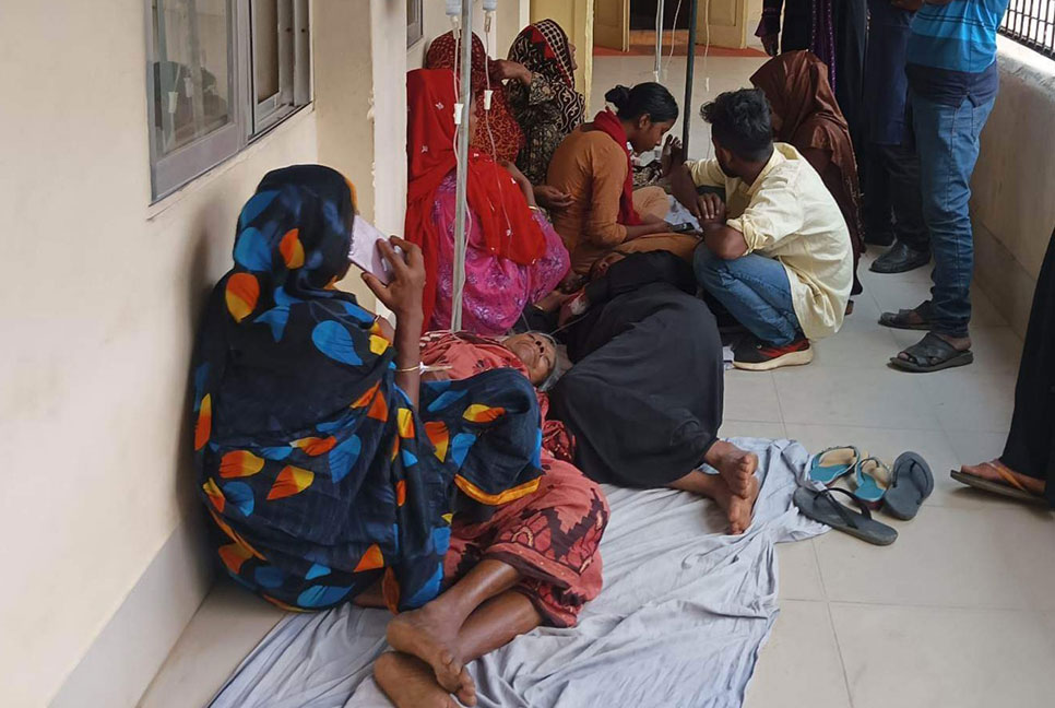 সখীপুরে খাবার খেয়ে অচেতন দুই পরিবারের ৯ নারী