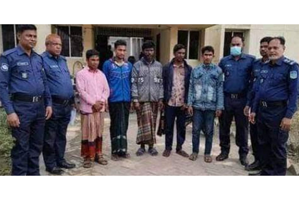 তারাকান্দায় ওয়ারেন্টভুক্ত ৫ আসামি গ্রেফতার 