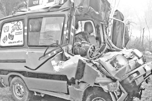 সড়কে চার জেলায় নিহত ৫