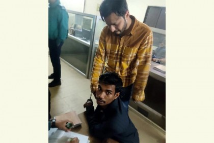 সেই দুই নেতাকে বহিষ্কার করলো ছাত্রলীগ