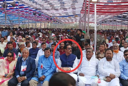 দর্শক সারিতে শামীম ওসমান, মঞ্চে অতিথি ছাত্রলীগ নেতারা