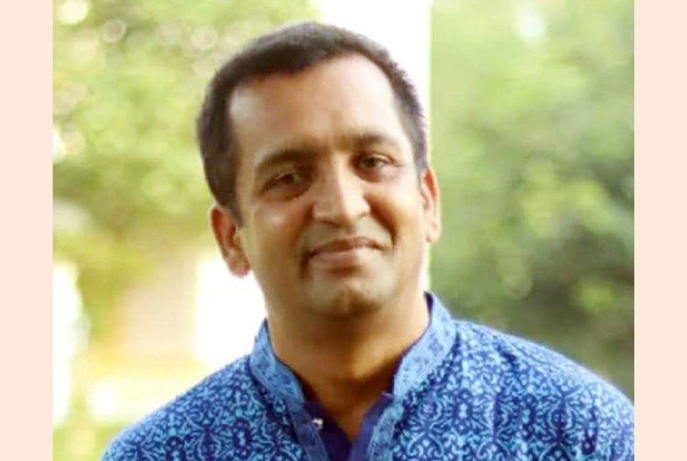 ফেসবুকে স্ট্যাটাস দিয়ে ট্রেনের নিচে ঝাঁপ ব্যবসায়ীর